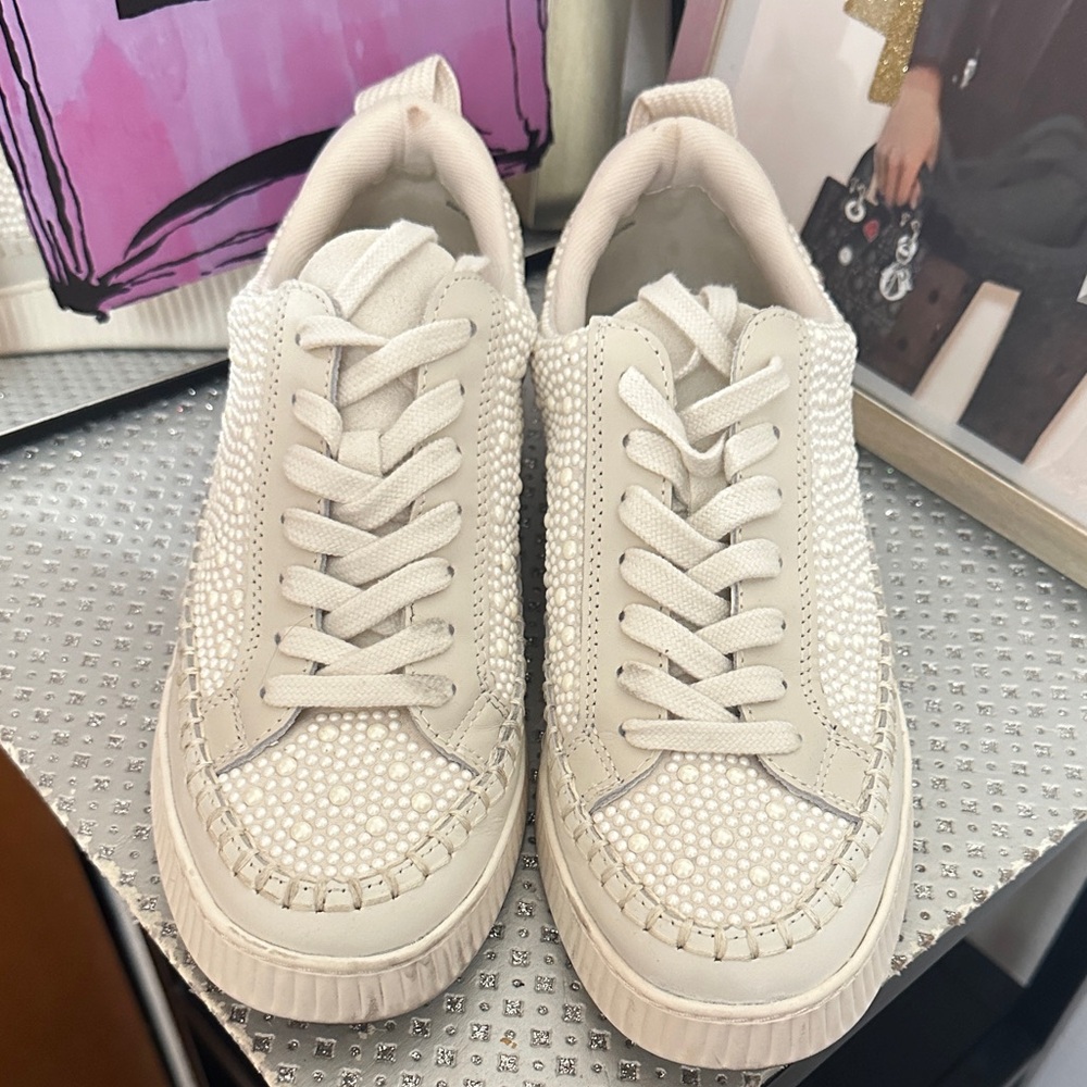 Dolce Vita Nicona Vanilla Pearl Sneaker